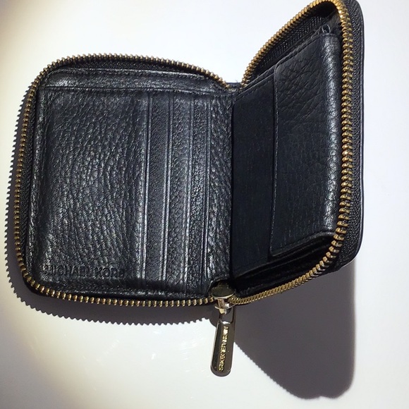Michael Kors black leather wallet - Picture 4 of 7